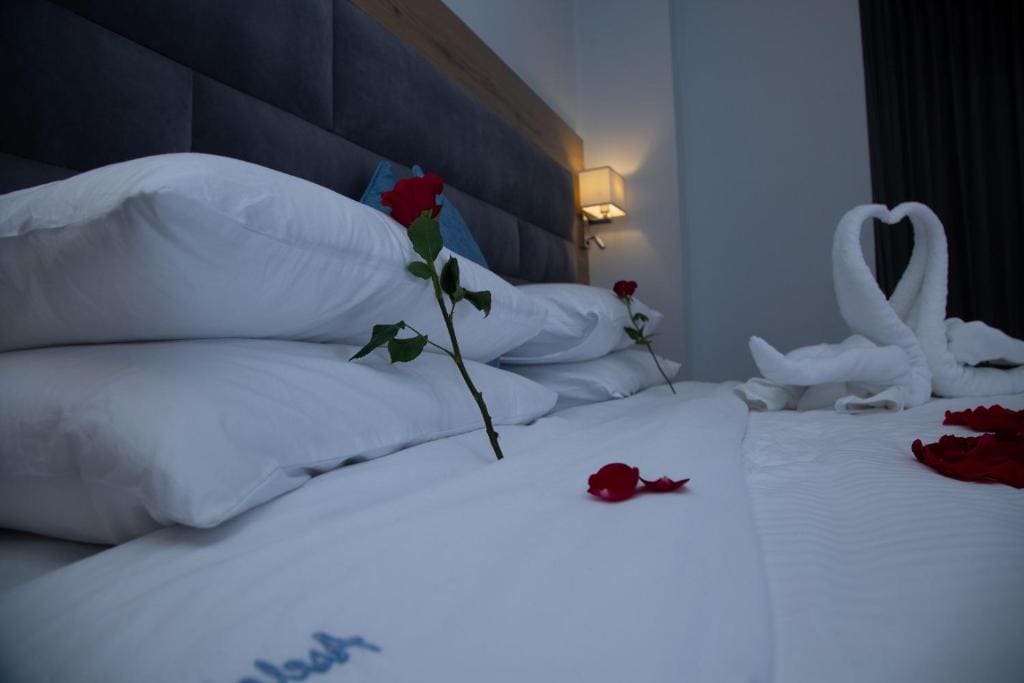 Deluxe Room room - Image 3