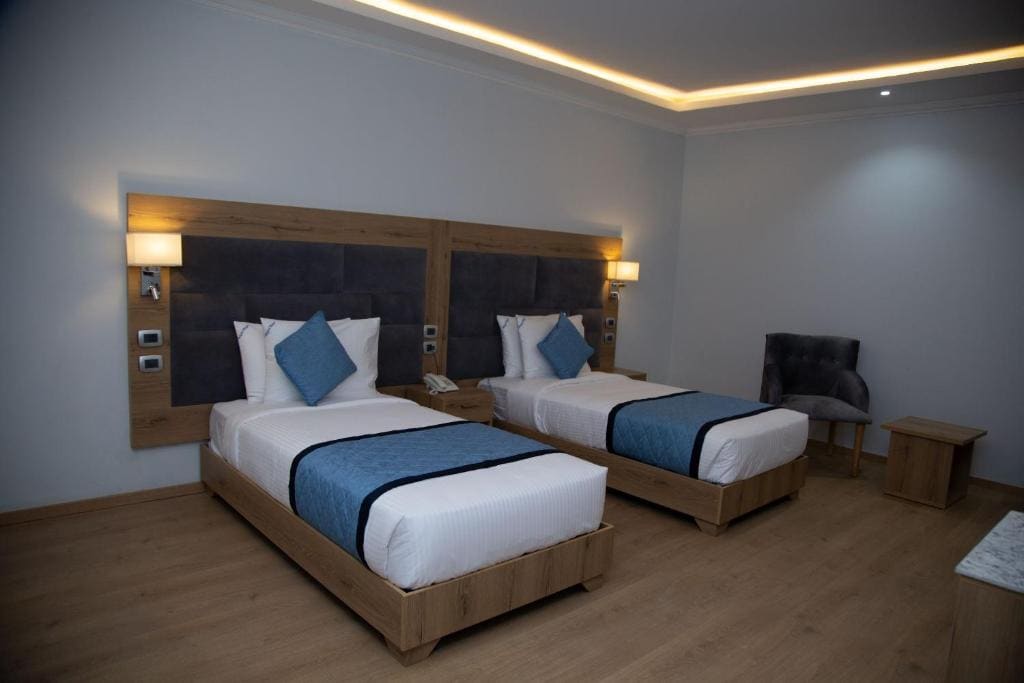 Standard Twin Room room - Image 2