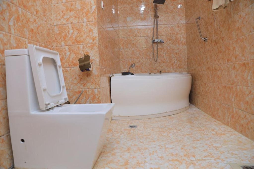 Suite room - Image 1