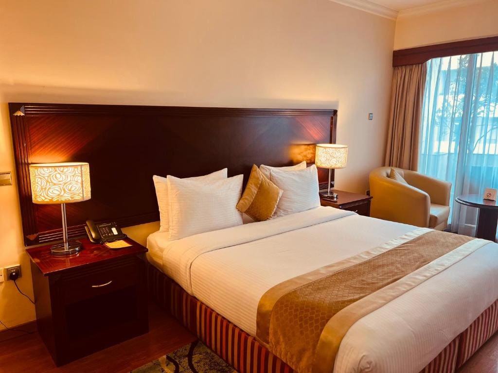 Deluxe King Room room - Image 1