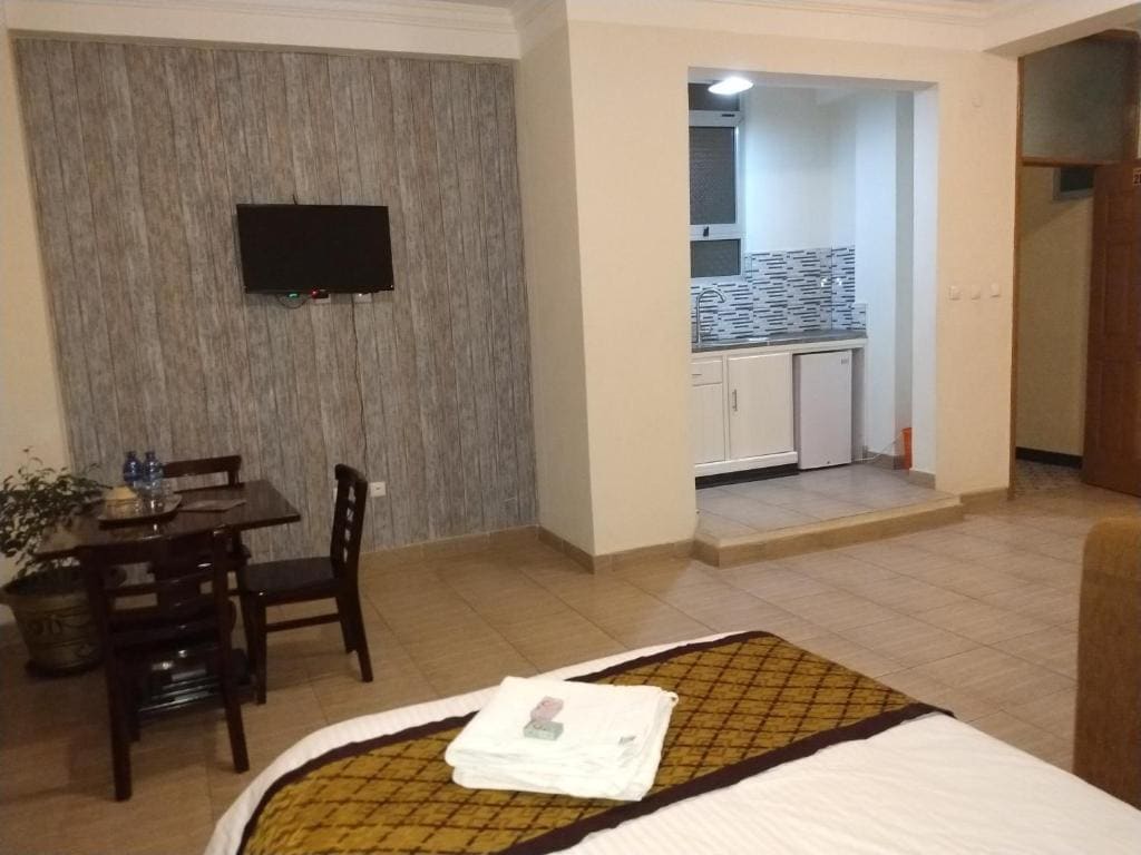 Deluxe Studio room - Image 2