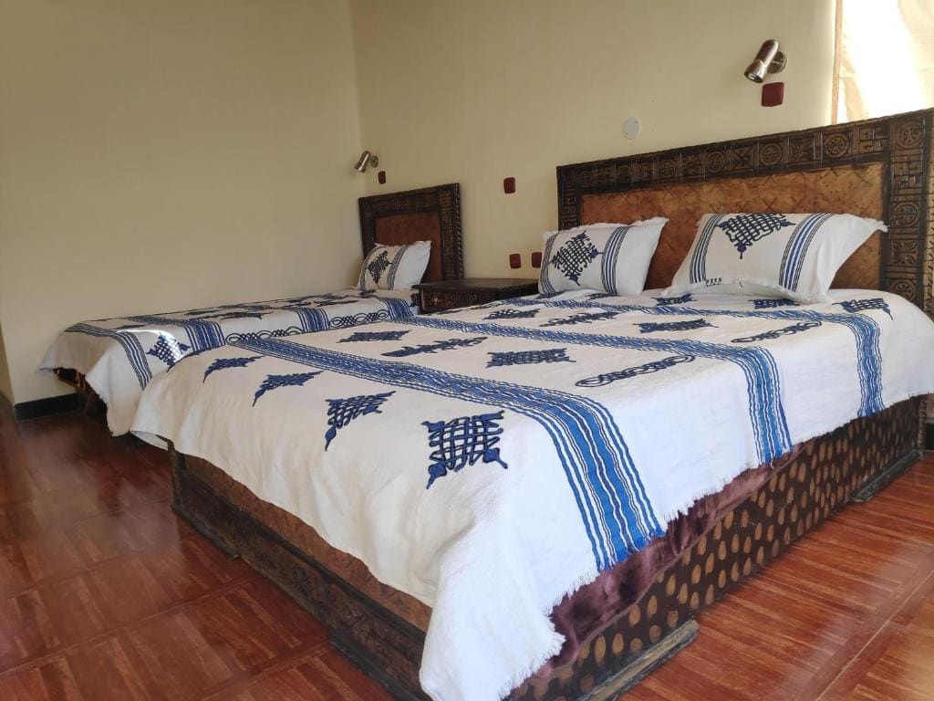 Family Room room - Image 3