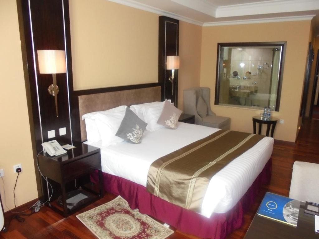 Standard King Room room - Image 1
