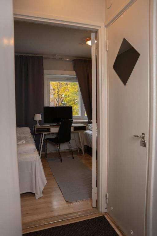 Triple Room with Shared Bathroom room - Image 3