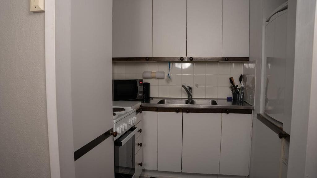 Apartment room - Image 2
