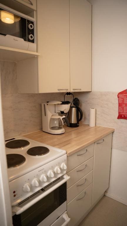 One-Bedroom Apartment room - Image 2