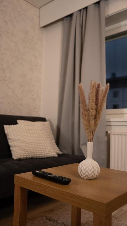 One-Bedroom Apartment room - Image 1