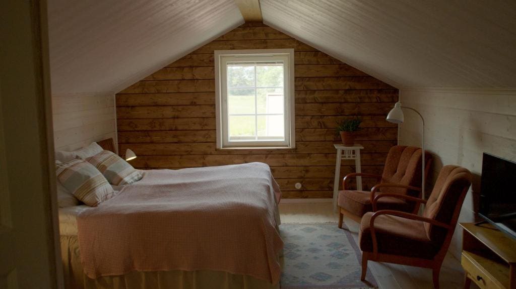 Large Double or Twin Room room - Image 2