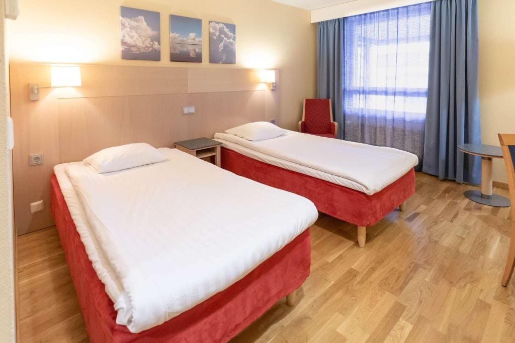 Standard Twin Room room - Image 2