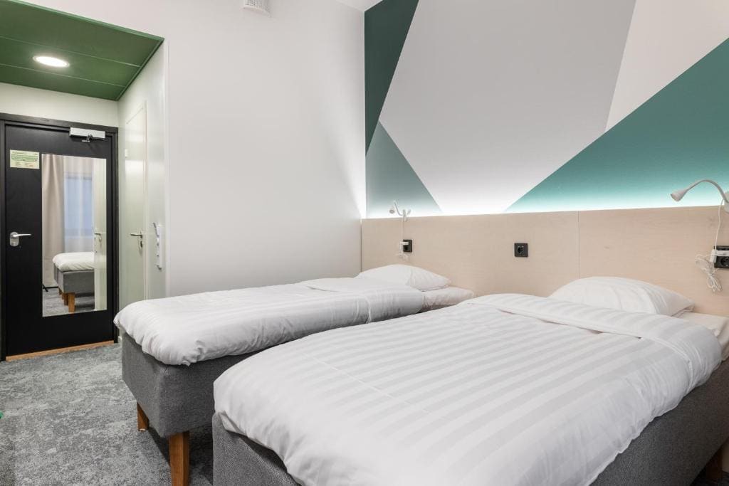 Standard Triple Room room - Image 2