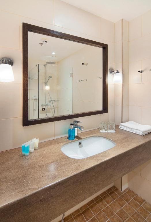Standard Twin Room room - Image 2
