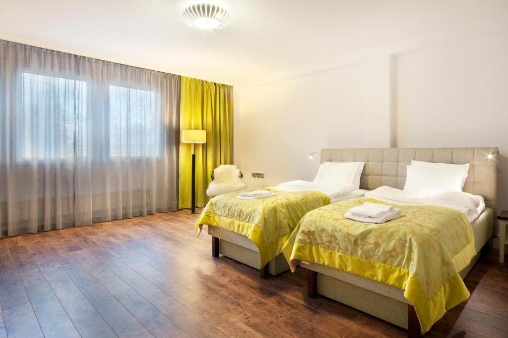 Standard Twin Room room - Image 1