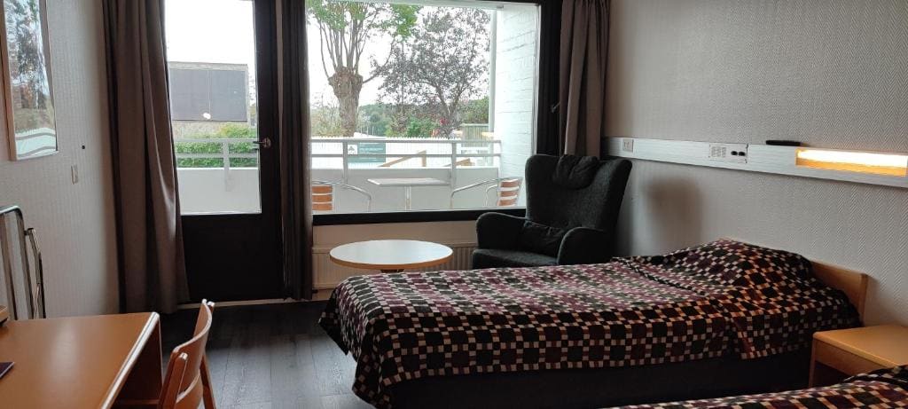 Double Room with Balcony room - Image 2