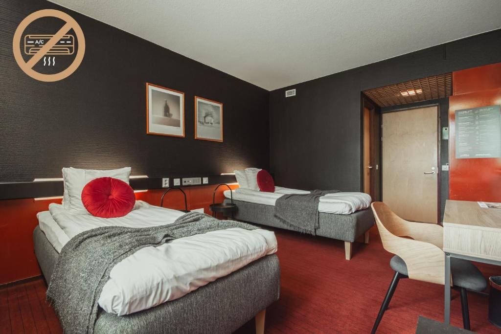 Double Trouble room - Image 2