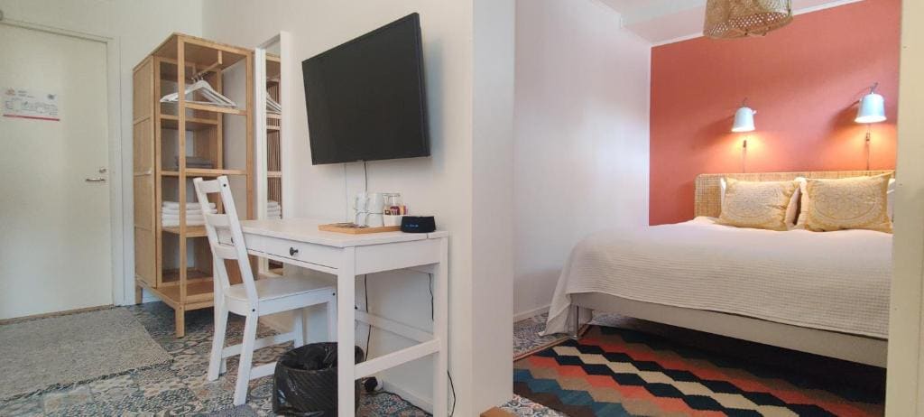 Standard Family Room room - Image 3