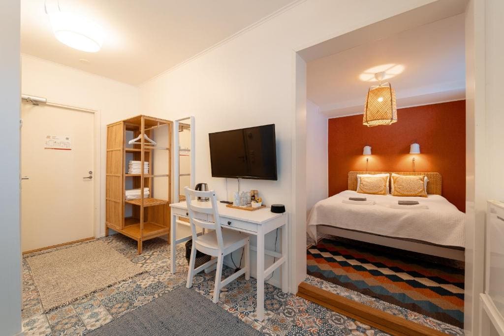 Standard Family Room room - Image 1