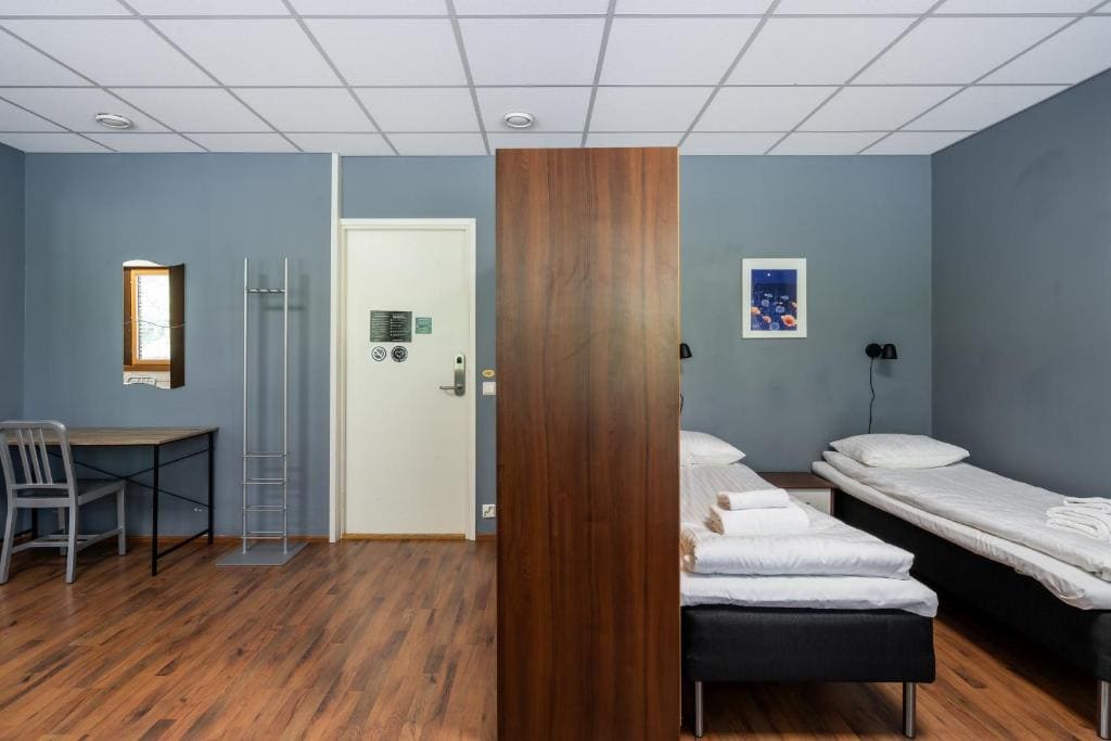 Quadruple Room with Shared Bathroom room - Image 3