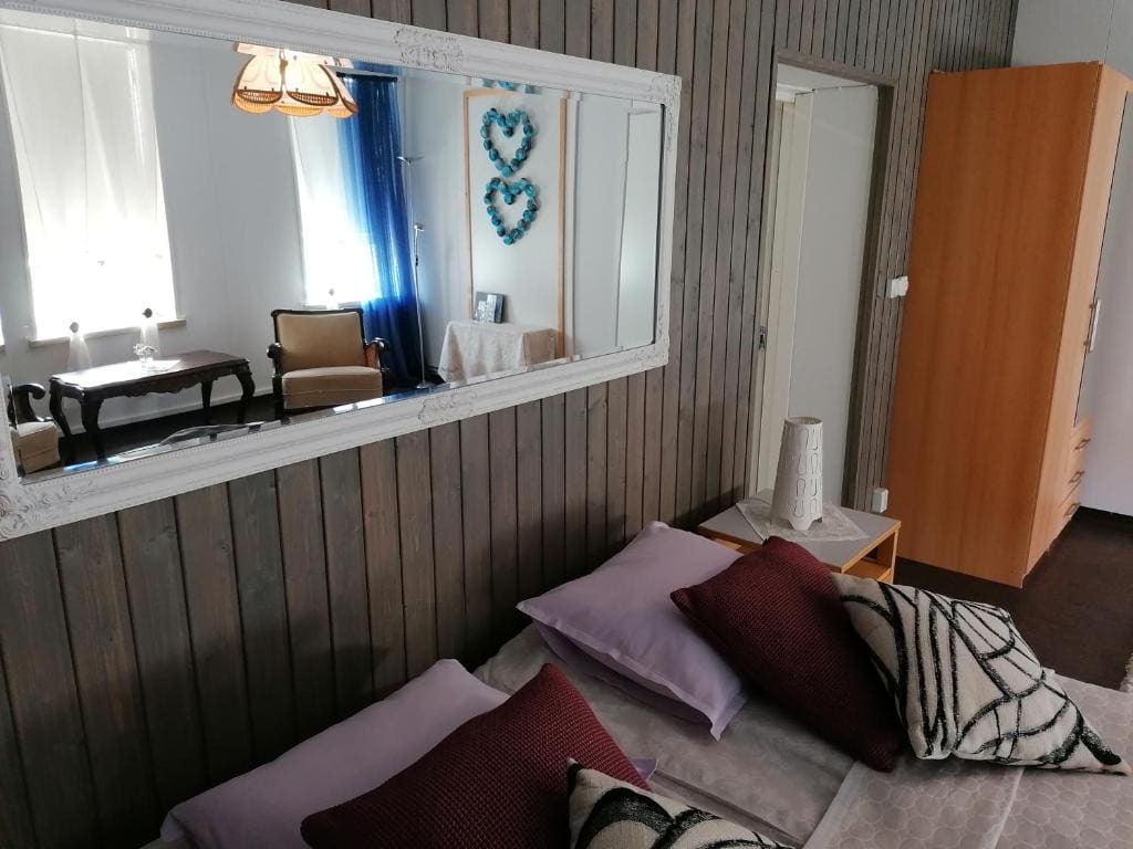 Large Double Room room - Image 2