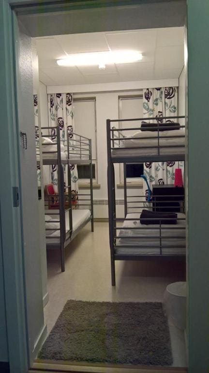Quadruple Room with Shared Bathroom room - Image 3