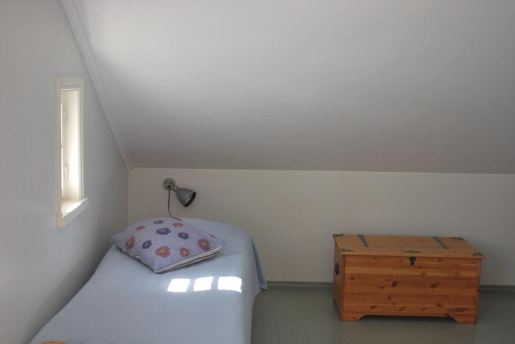 Quadruple Room with Shared Bathroom room - Image 3