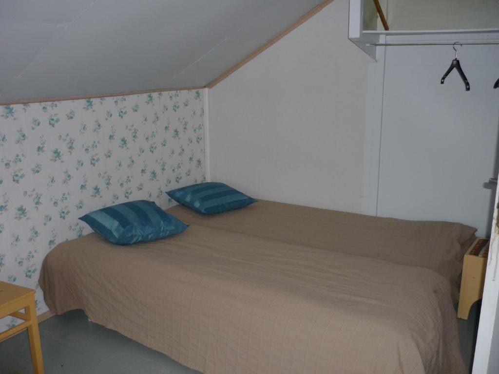 Quadruple Room with Shared Bathroom room - Image 3