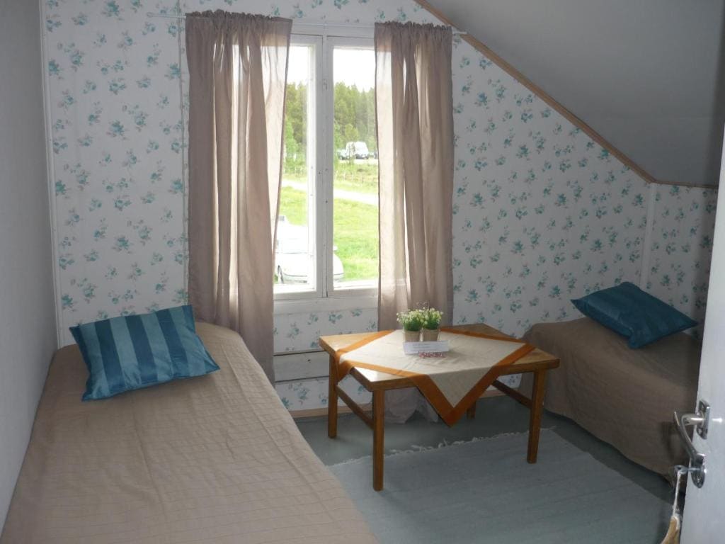 Quadruple Room with Shared Bathroom room - Image 1