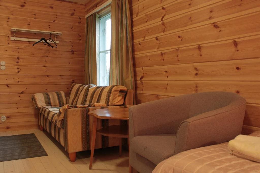 Small Cottage room - Image 3