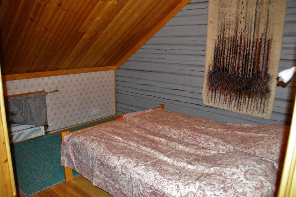 Double Room with Shared Bathroom room - Image 3