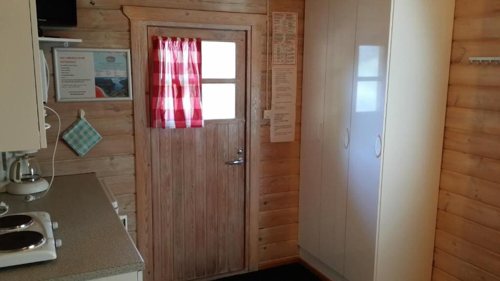 Cottage with Shared Bathroom (4 Adults) room - Image 3