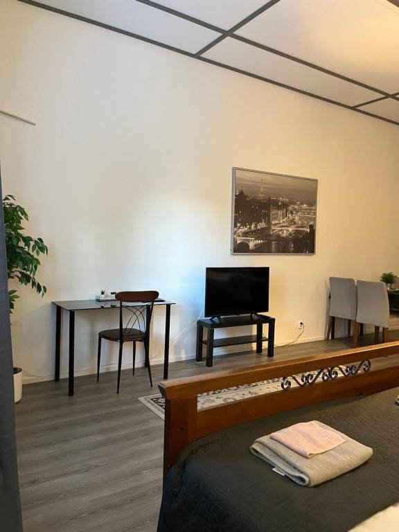 Deluxe Family Room room - Image 2