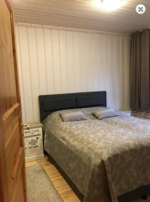 Apartment with Mountain View room - Image 2