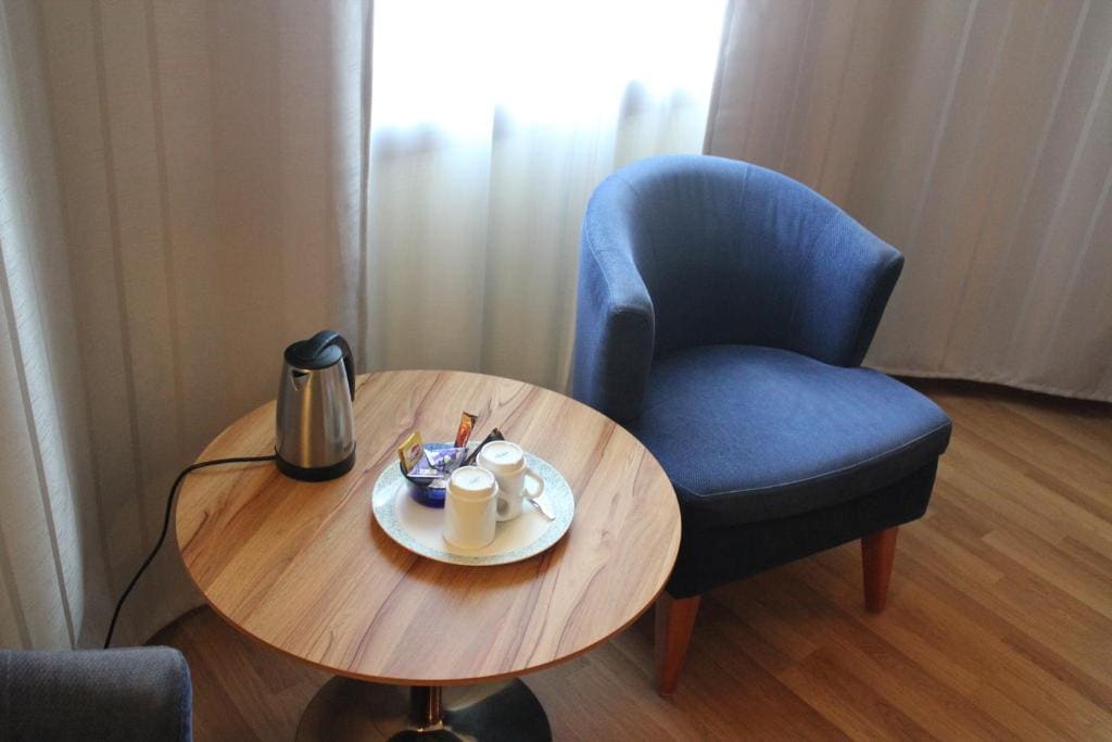 Standard Twin Room room - Image 1
