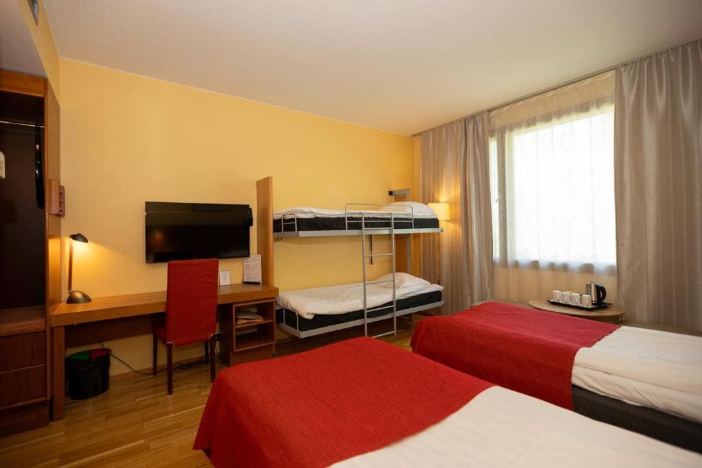 Family Room room - Image 1