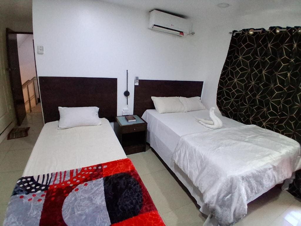 Double Room with Balcony (3 Adults) room - Image 1
