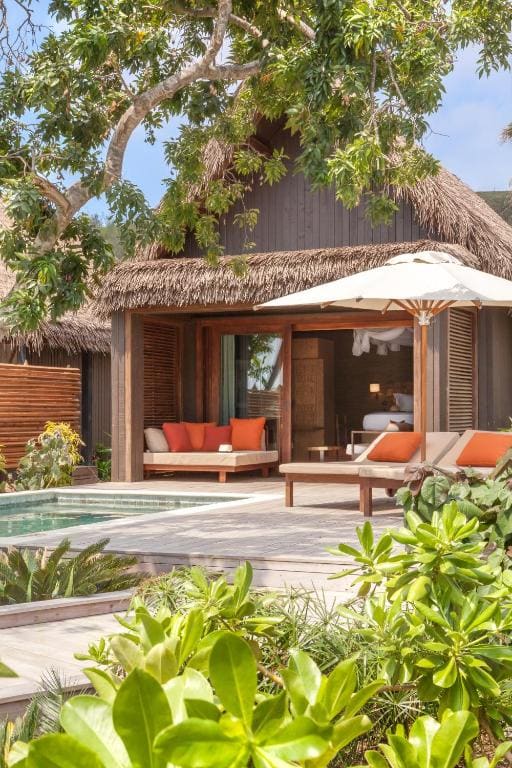 Beachfront Pool Villa room - Image 3