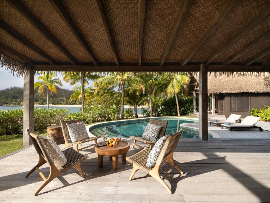 Five-Bedroom Beachfront House with Private Pool room - Image 2
