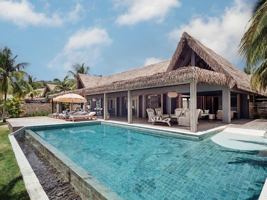 Four Bedroom Beachfront House with Private Pool room - Image 2