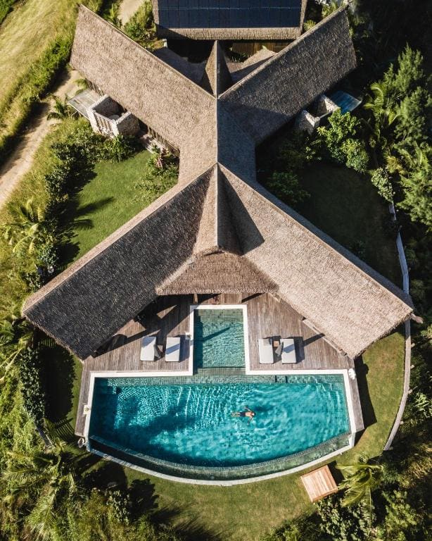 Four-Bedroom Oceanview House with Private Pool room - Image 2