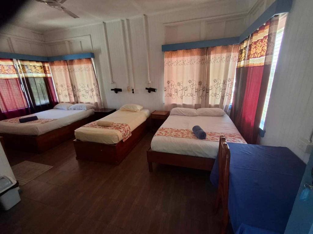 Family Room room - Image 2
