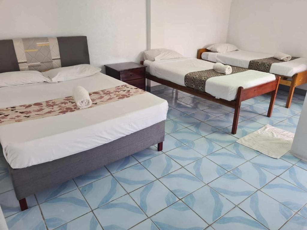 Family Room room - Image 3