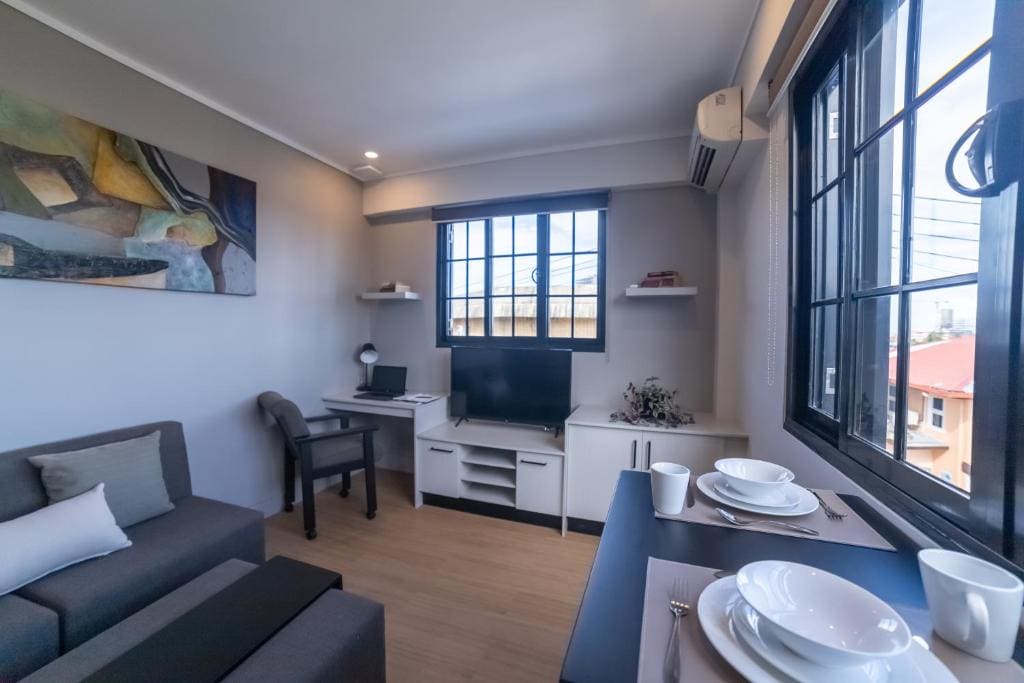 One-Bedroom Apartment room - Image 2