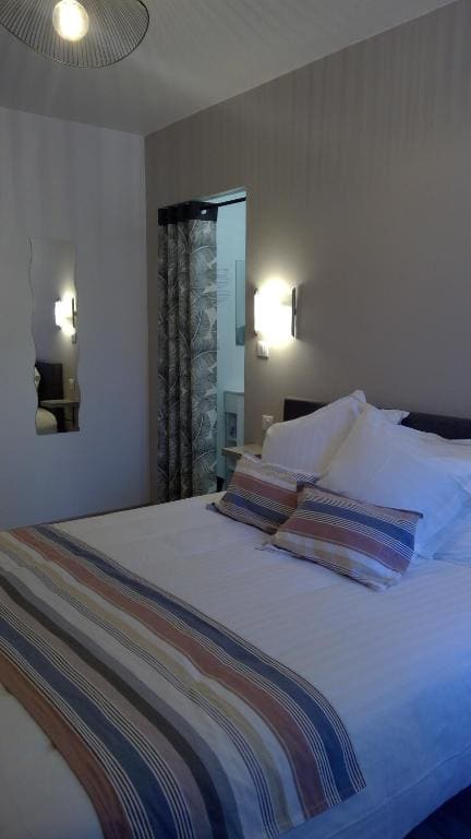 Standard Double Room room - Image 1