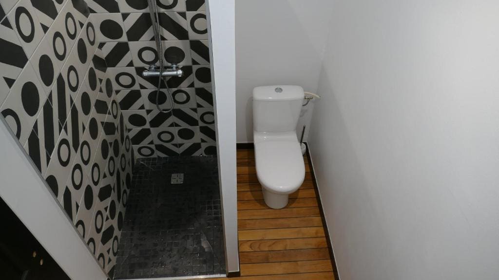 Double Room with Private Bathroom room - Image 2