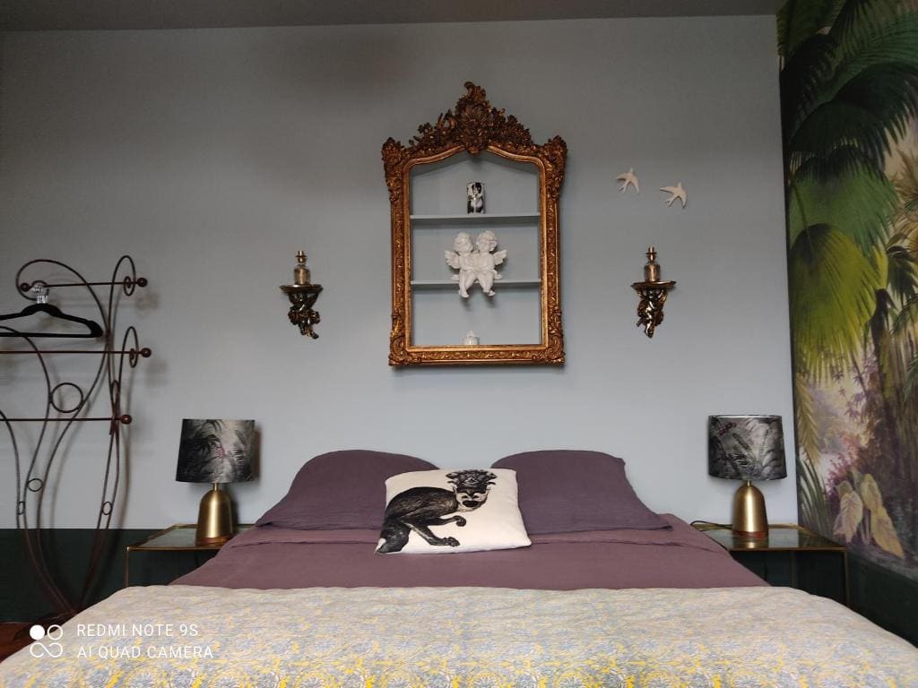 Deluxe Double Room with Shower room - Image 3