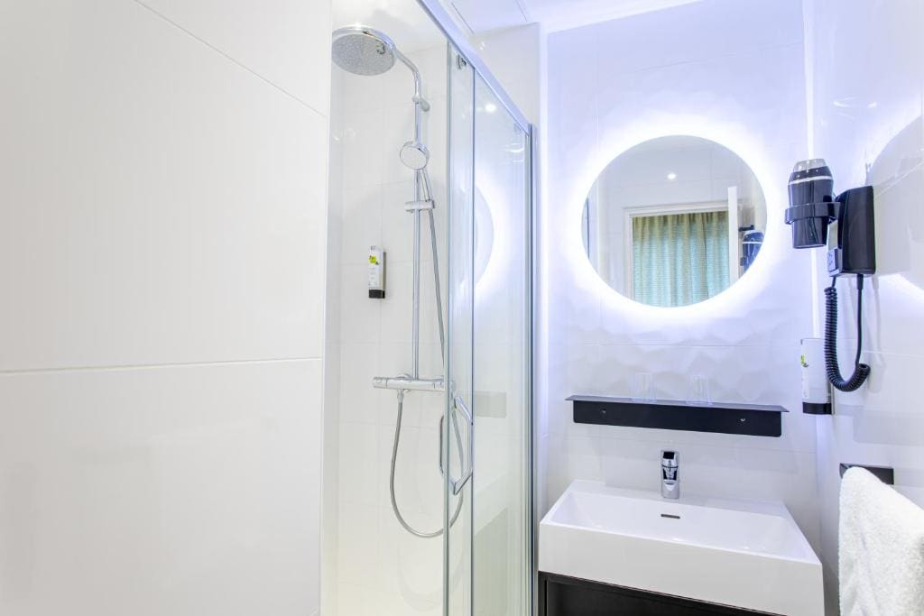 Standard Double Room room - Image 2
