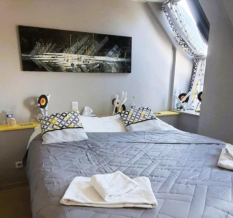 Standard Double Room room - Image 2