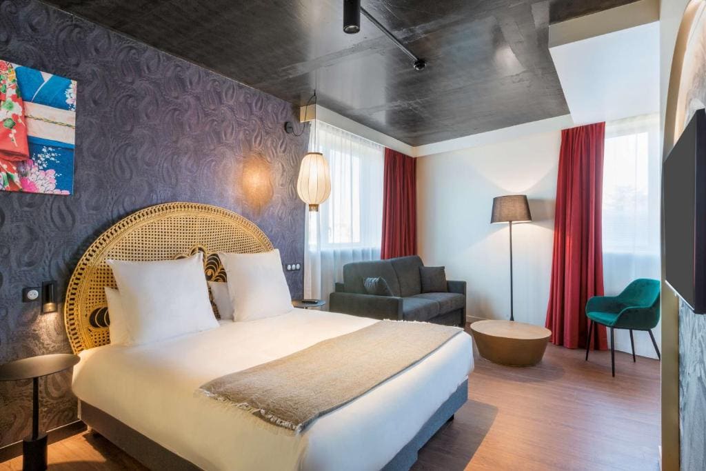Family Queen Room with Sofa Bed room - Image 1
