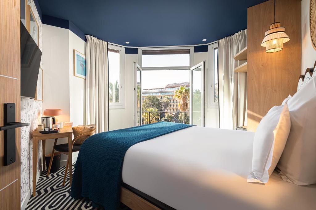 Double or Twin Room with Garden View room - Image 3