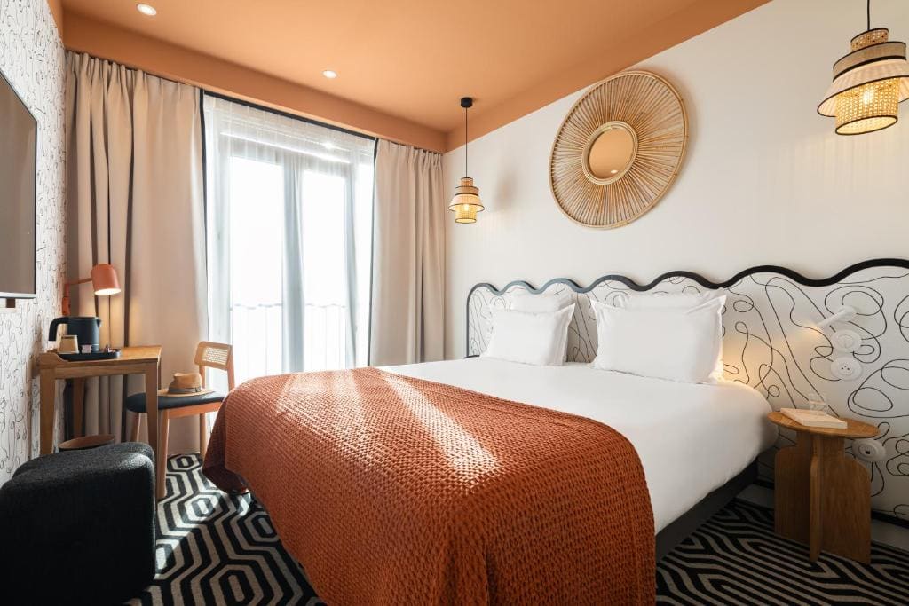 Double or Twin Room with Sea View room - Image 3