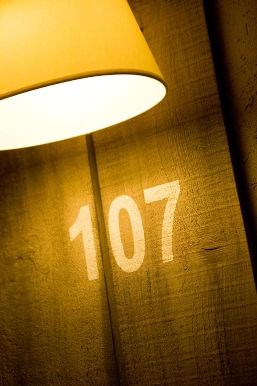 Standard Twin Room room - Image 2